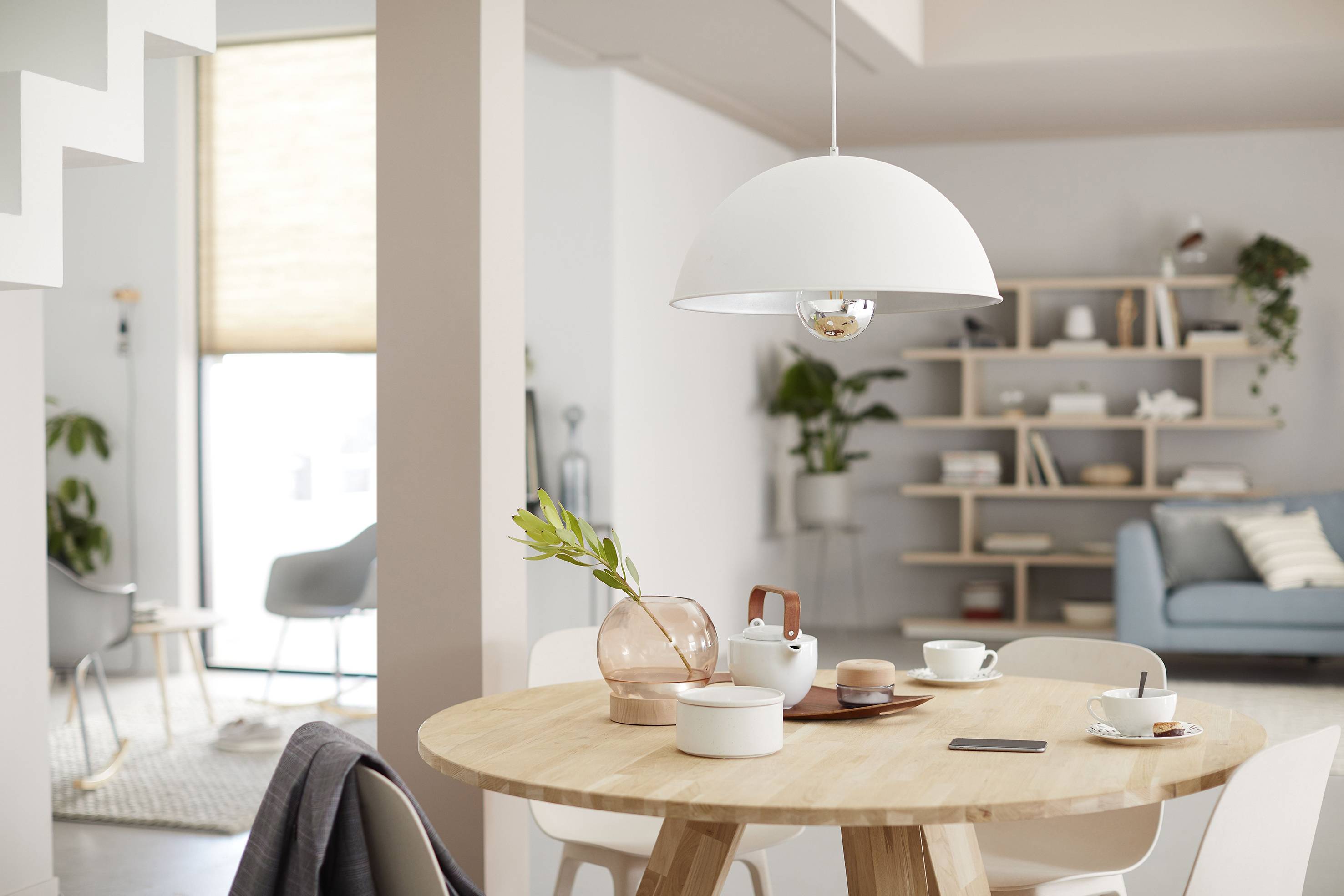 Philips LED 78249800 LED EEK F (A - G) E27 7.2W = 50W Warmweiß (Ø x L) 12.5cm x 18cm 1St.