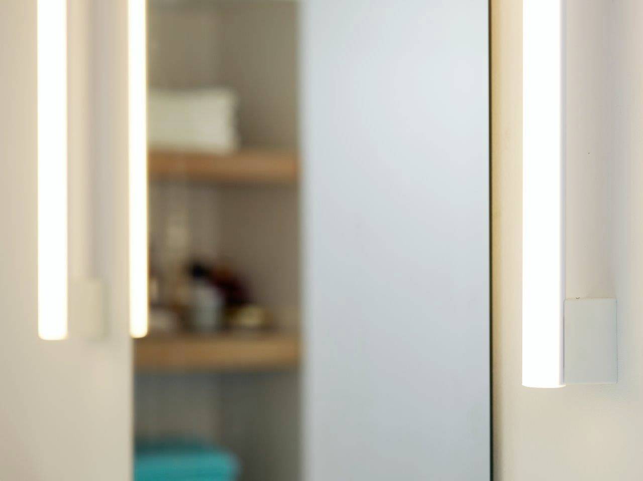 Philips LED 26356700 LED EEK E (A - G) 2.2W = 2.2W (Ø x L) 3cm x 30cm 1St.