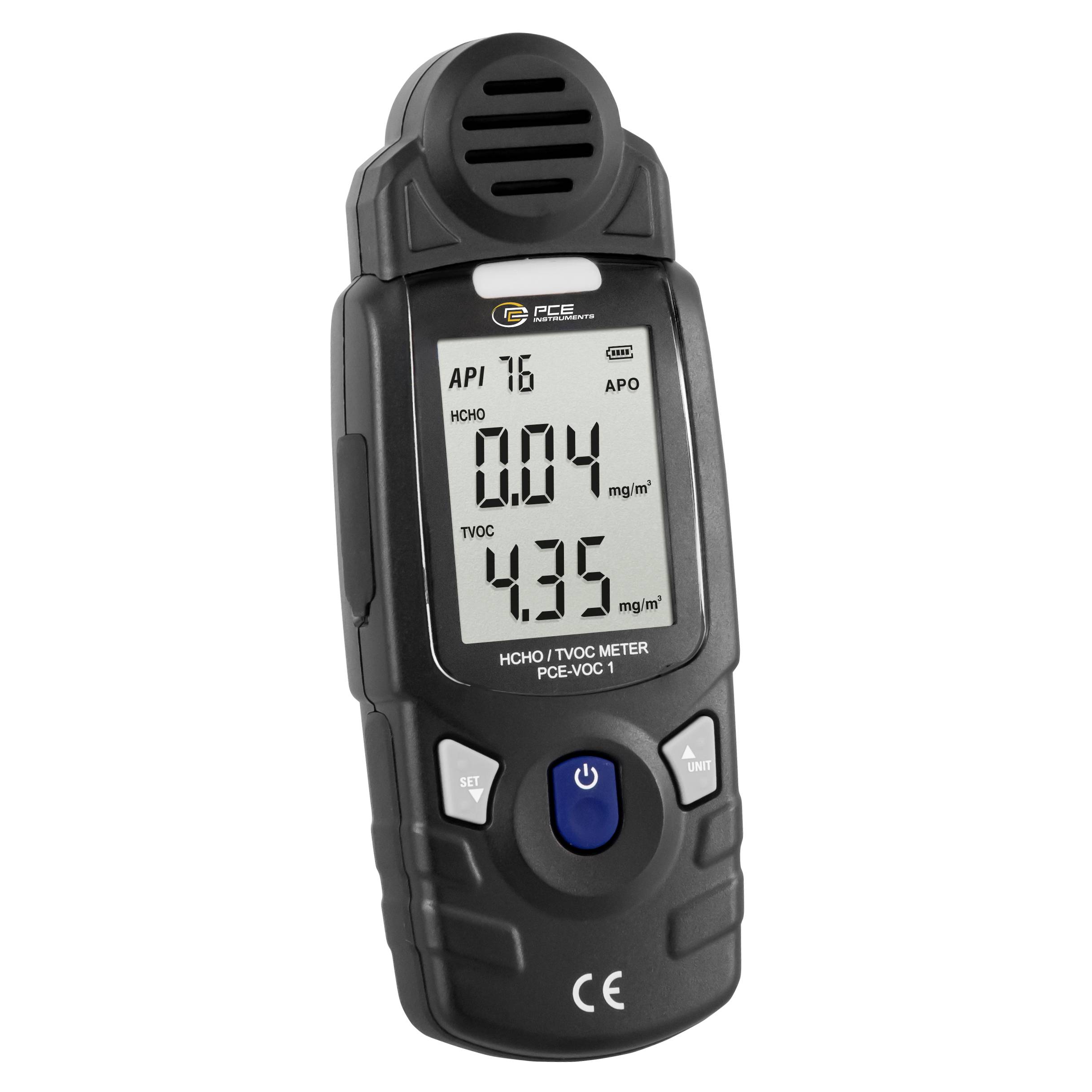 Tragbares HCHO/TVOC-Messgerät mit Anzeige von API 76, HCHO 0,04 mg/m³ und TVOC 4,35 mg/m³ auf dem Display.