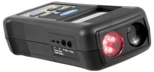 Schwarzes tragbares elektronisches Gerät mit einer roten LED-Leuchte und Linse auf der Vorderseite, ähnlich einem tragbaren Scanner oder Detektor.