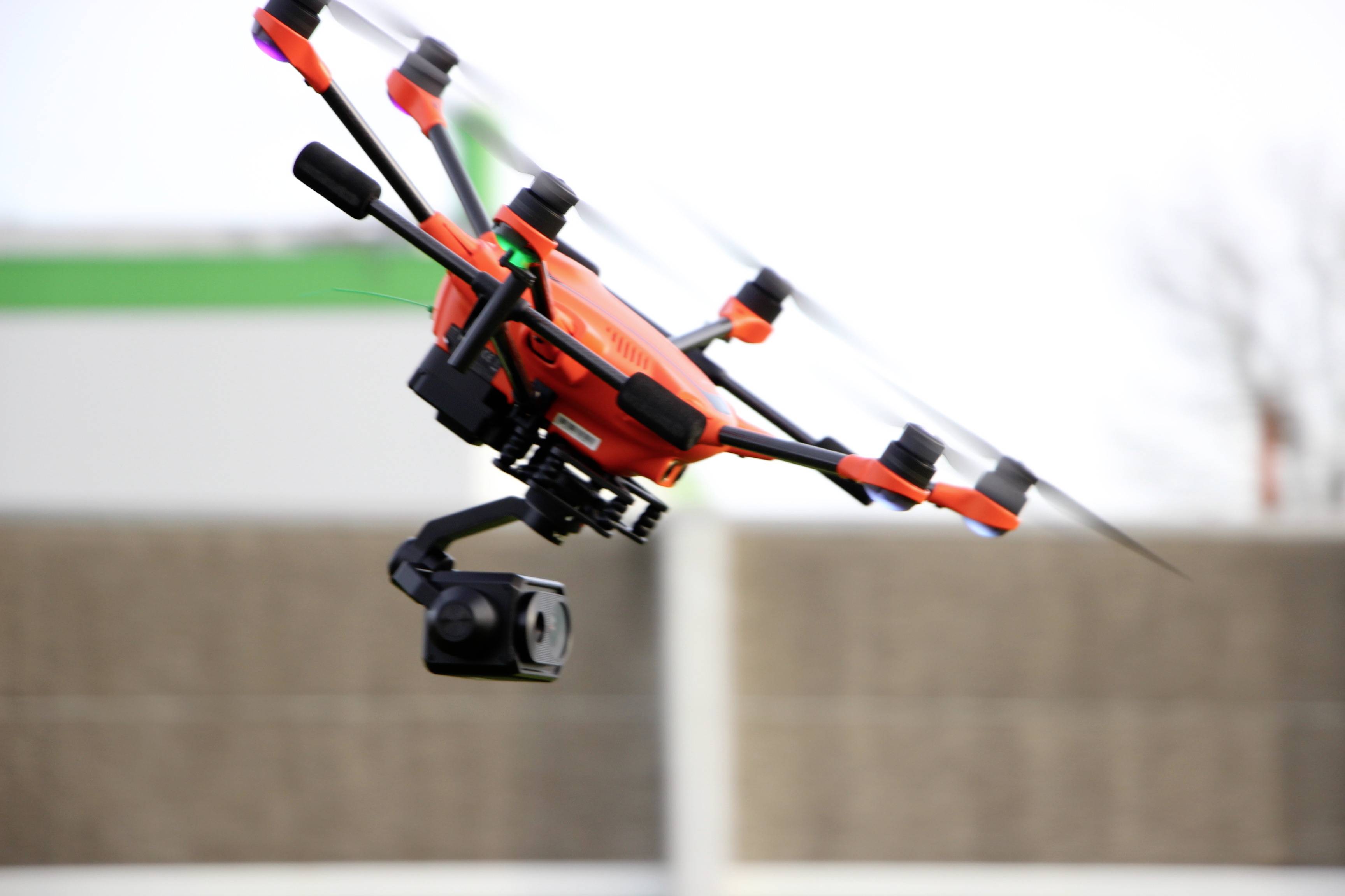 Yuneec H520E RTF, ST16E, 2 Akkus, EU Hexacopter RtF Profi Orange, Schwarz