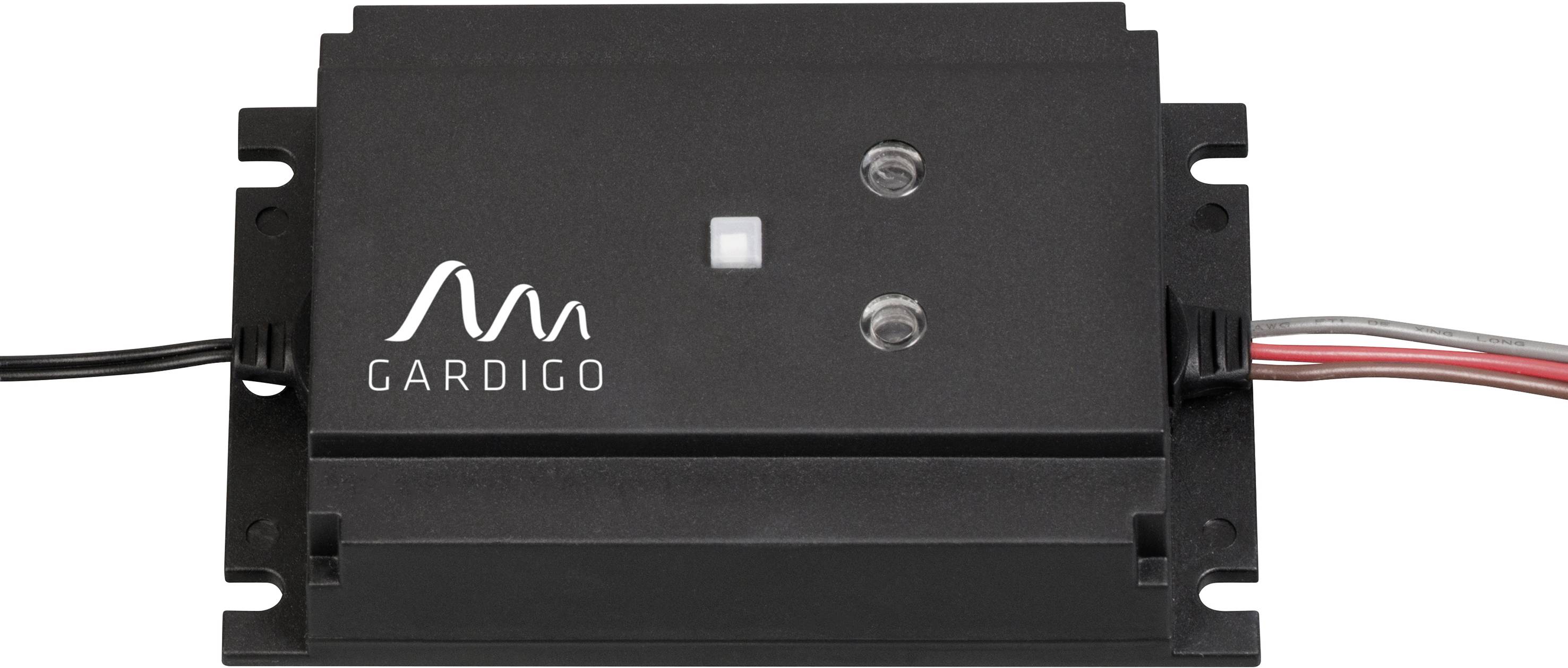 Ein schwarzer elektronischer Kasten mit dem Logo 'Gardigo' auf der linken Seite, enthält zwei Sensoren und ist mit roten und schwarzen Kabeln verbunden.