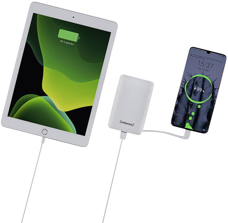 Tablet und Smartphone per Powerbank aufgeladen, beide bei 99% Akku.