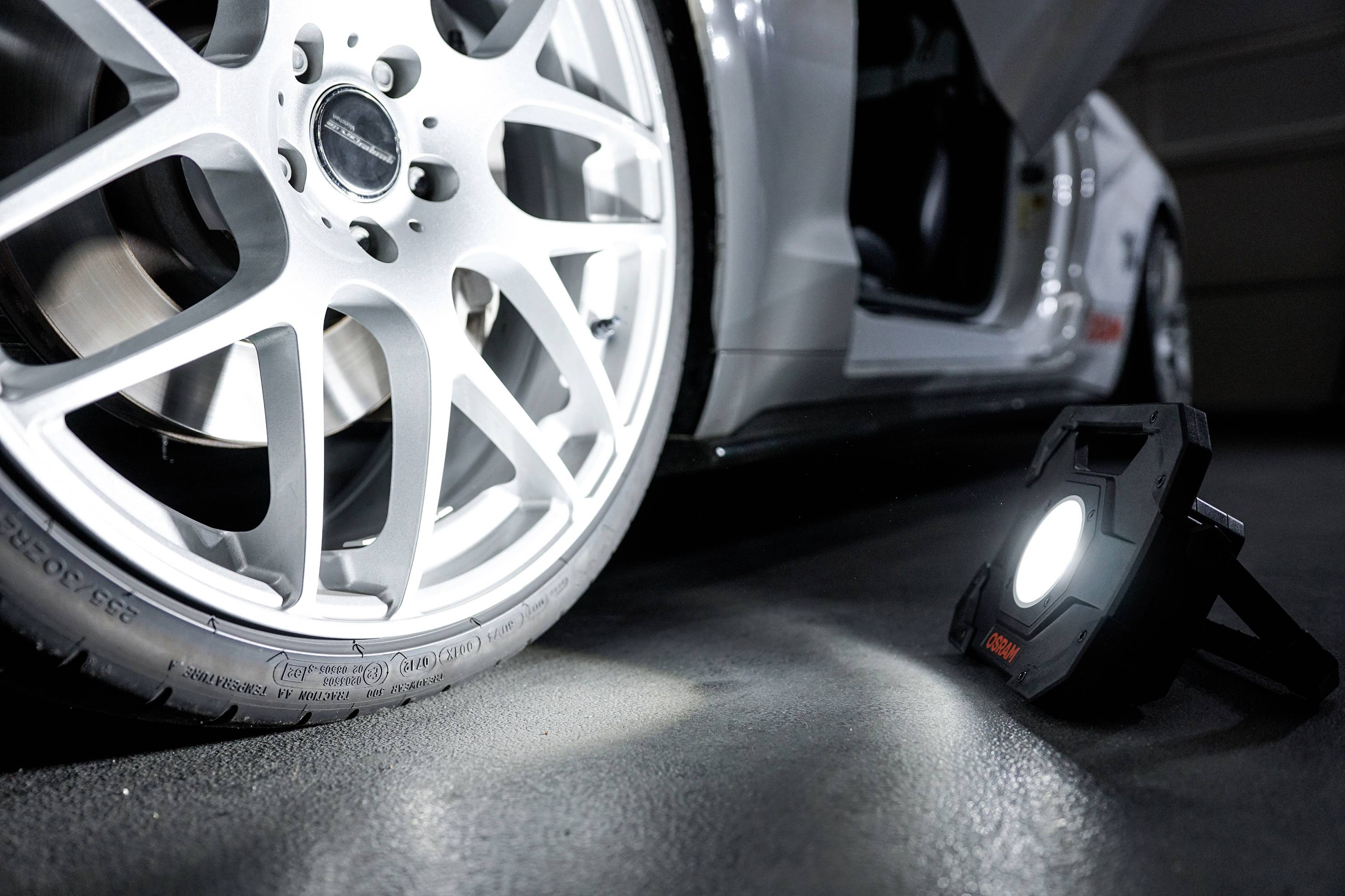 OSRAM LEDIL FLOOD 10W LEDIL FLOOD 10W LED Strahler akkubetrieben 10 W 1200 lm, 600 lm