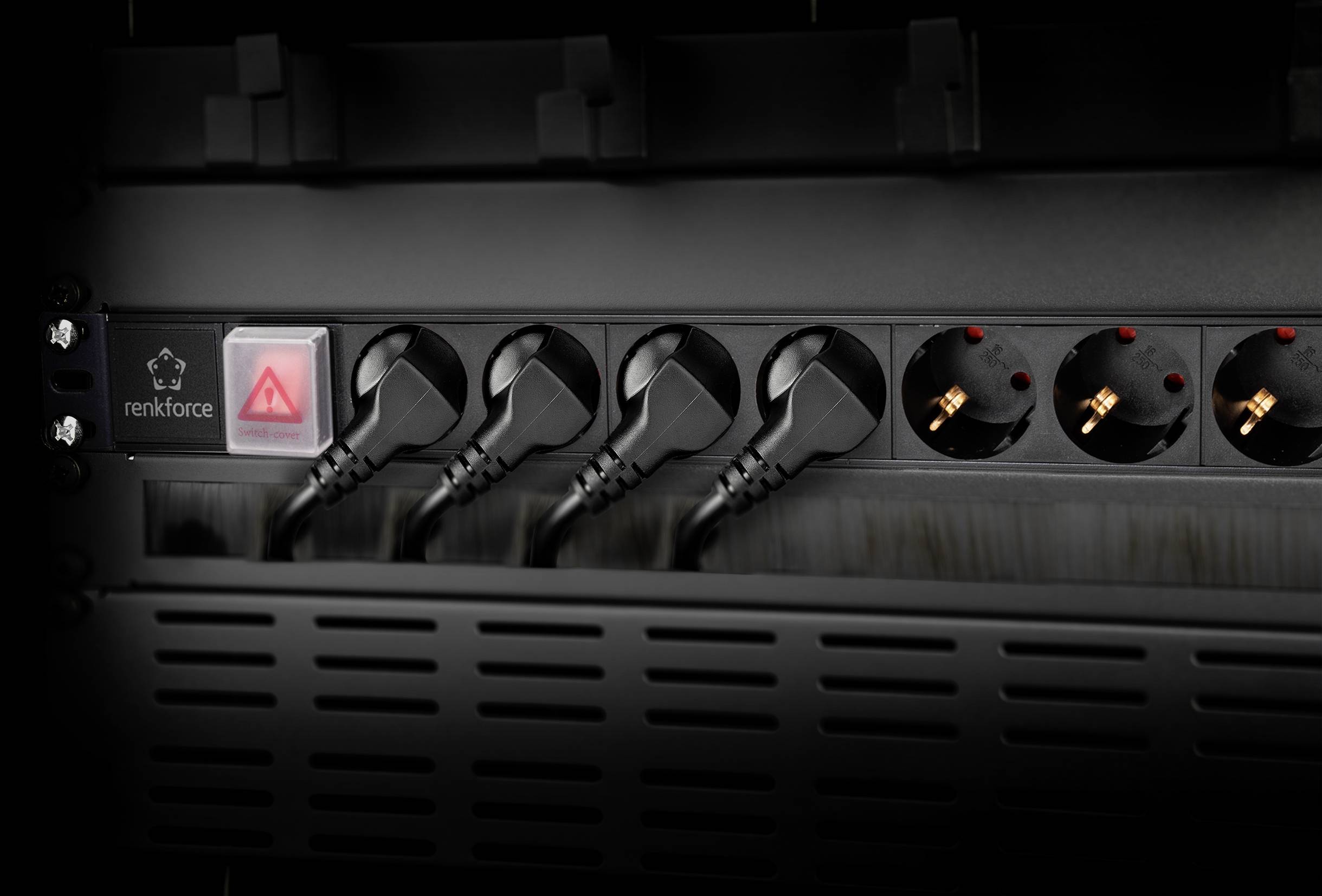 Renkforce RF-4604248 19 Zoll Netzwerkschrank-Steckdosenleiste 1 HE Schutzkontaktsteckdose mit Schalter Schwarz