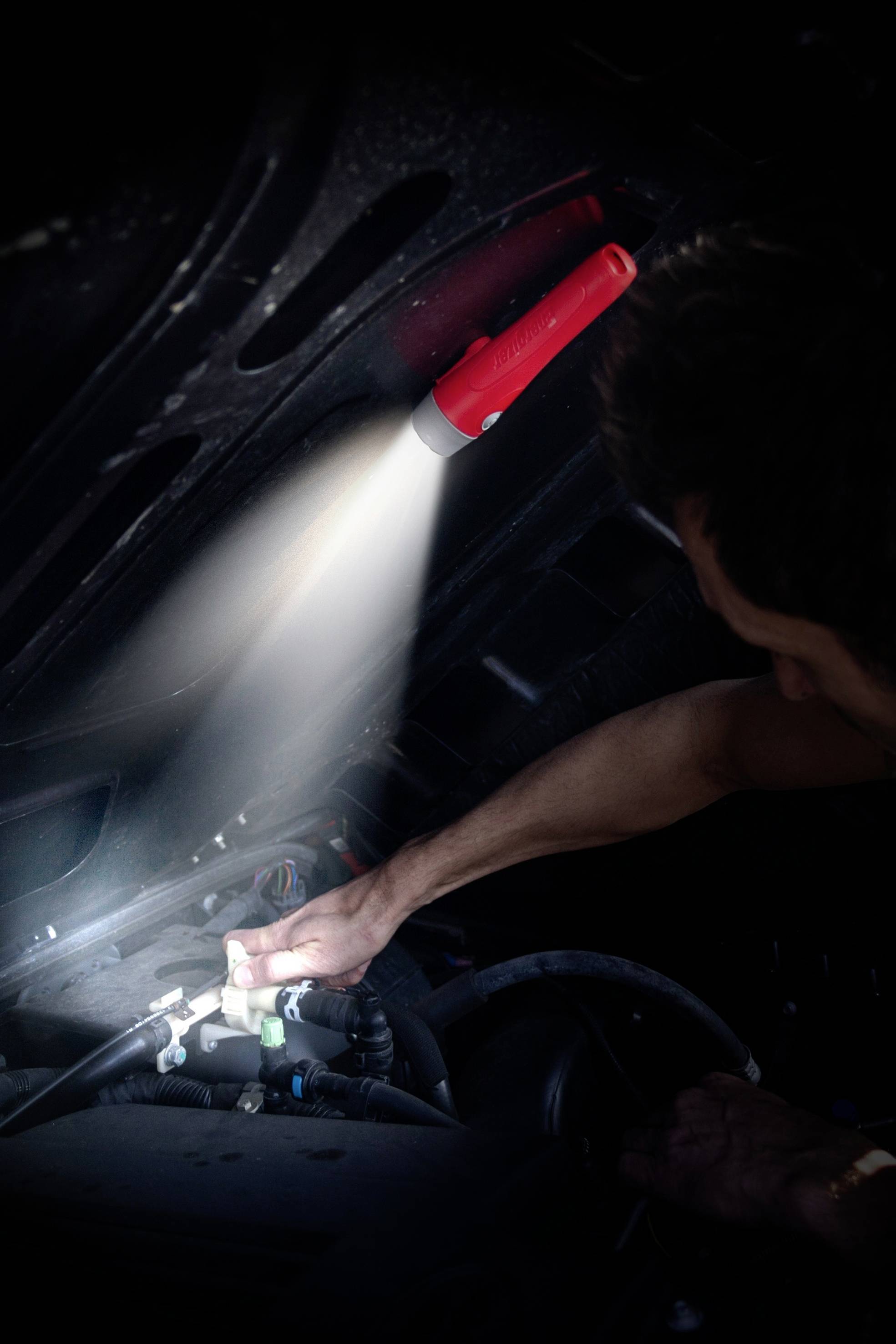 Energizer Magnet LED Taschenlampe batteriebetrieben 50lm 40h 92g