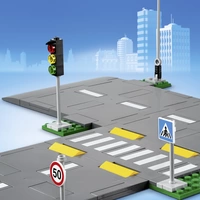 60304 LEGO® CITY Straßenkreuzung mit Ampeln 60304 LEGO® CITY Straßenkreuzung mit Ampeln