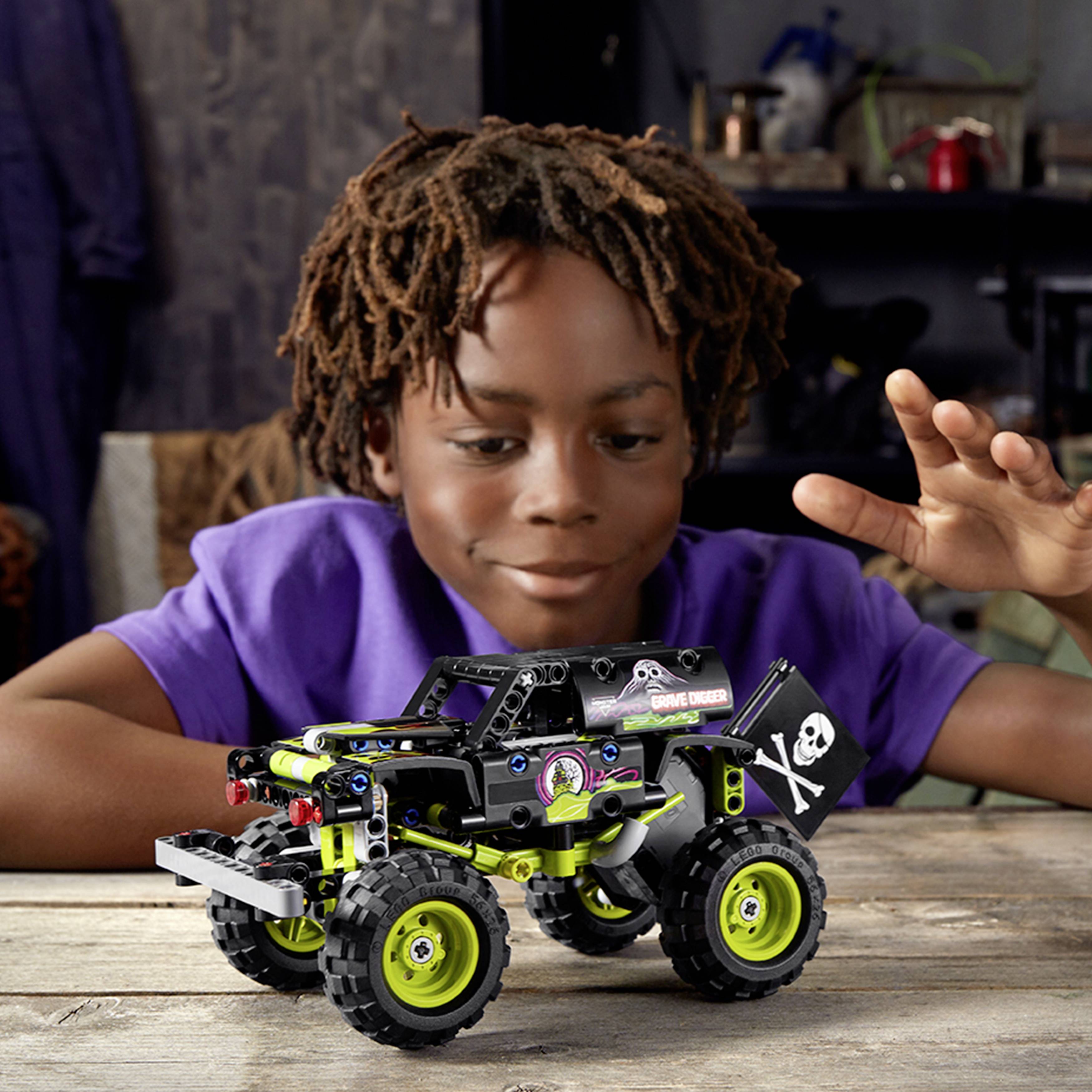 42118 LEGO® TECHNIC Monster Jam® Grave Digger®