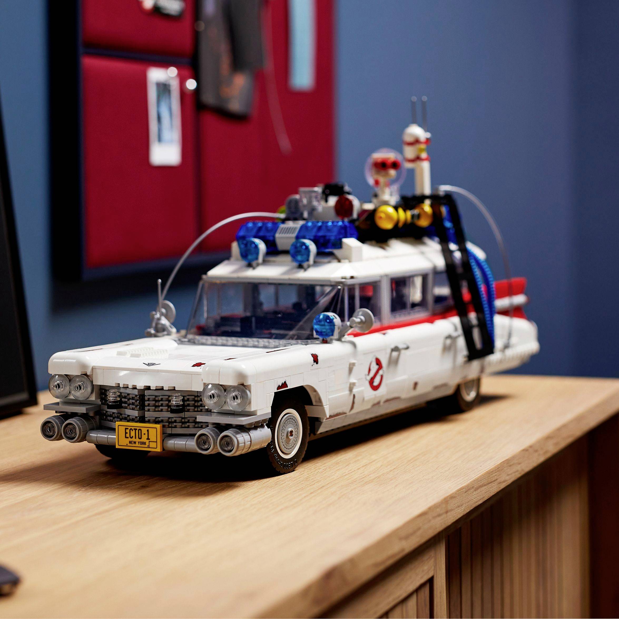 10274 LEGO® ICONS™ Ghostbusters™ ECTO-1