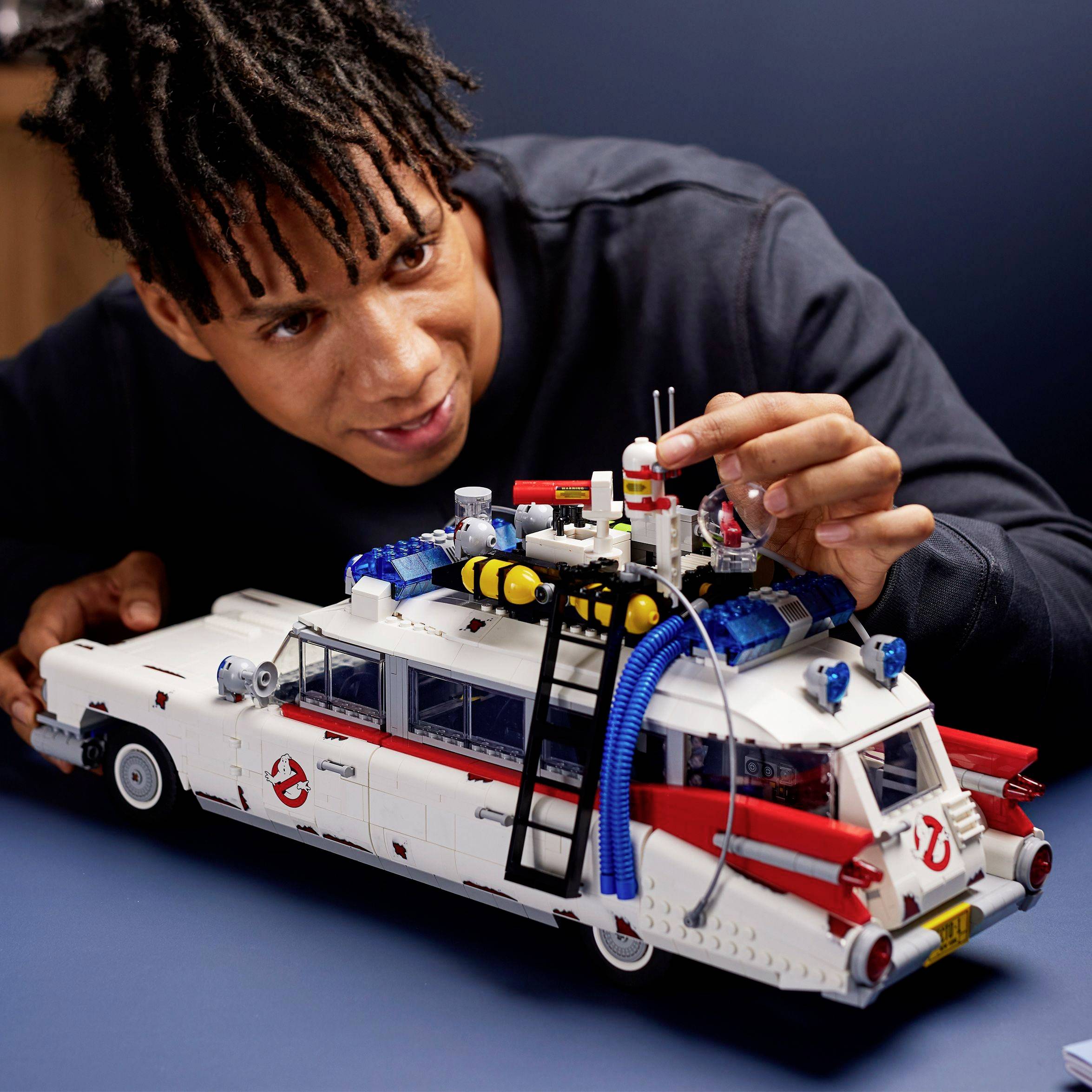10274 LEGO® ICONS™ Ghostbusters™ ECTO-1