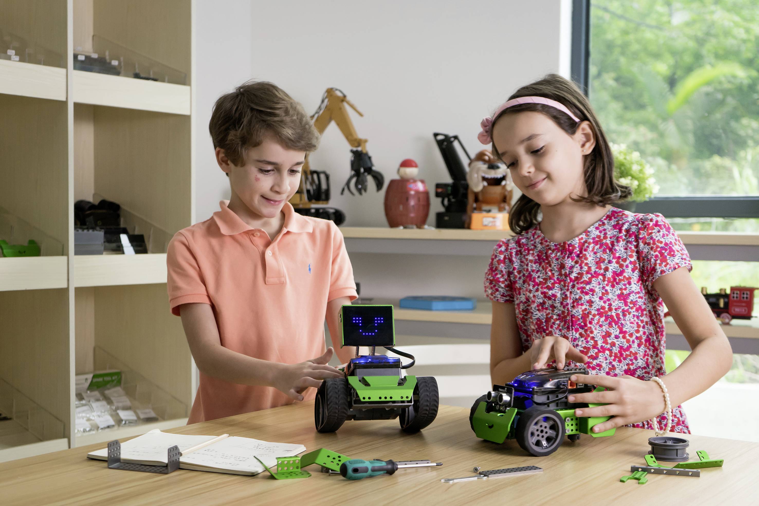 Robobloq Roboter Bausatz MINT Roboter Qoopers Bausatz, Spiel-Roboter 10110102