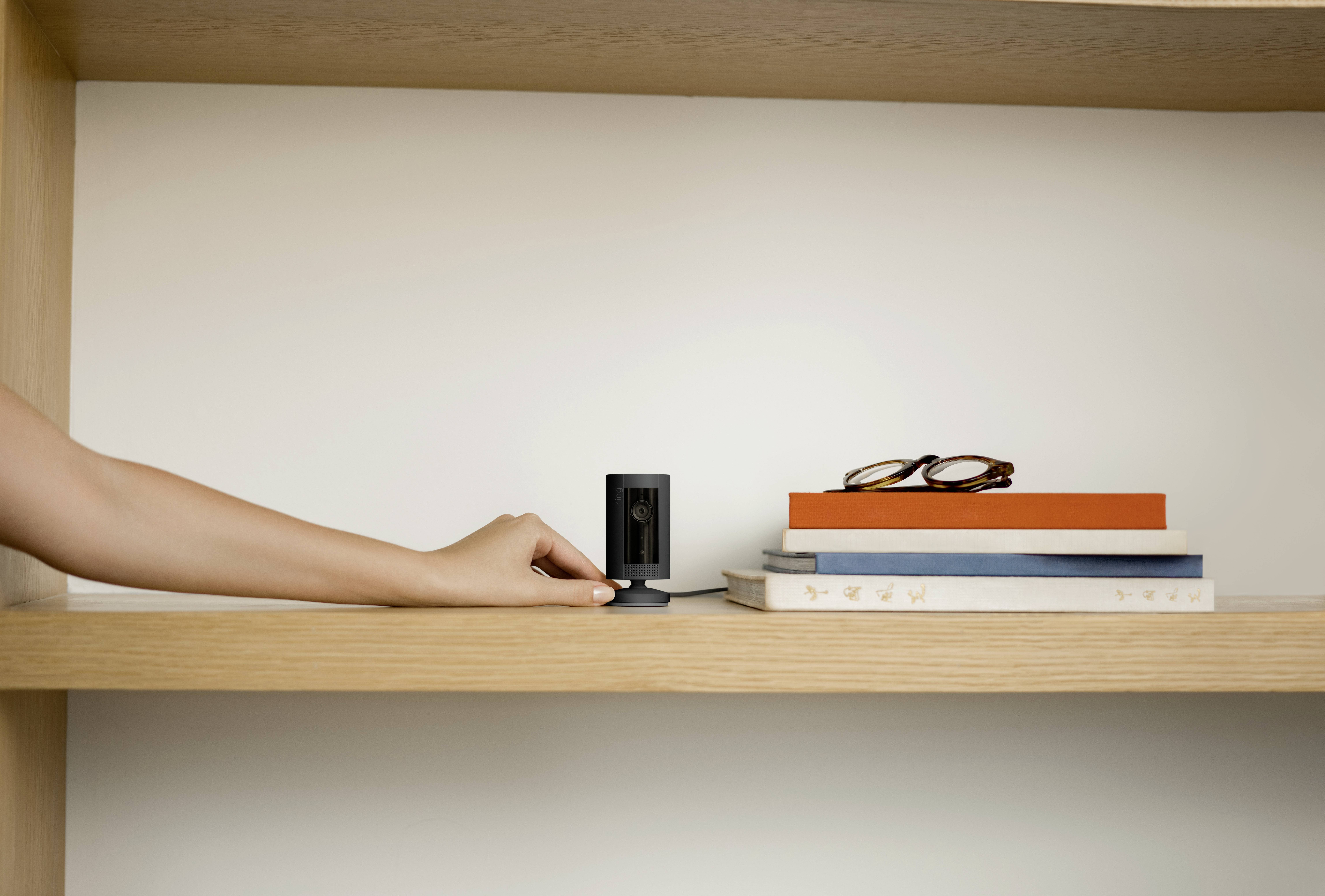 Ring Indoor Cam 8SN1S9-BEU0 WLAN IP Überwachungskamera 1920 x 1080 Pixel