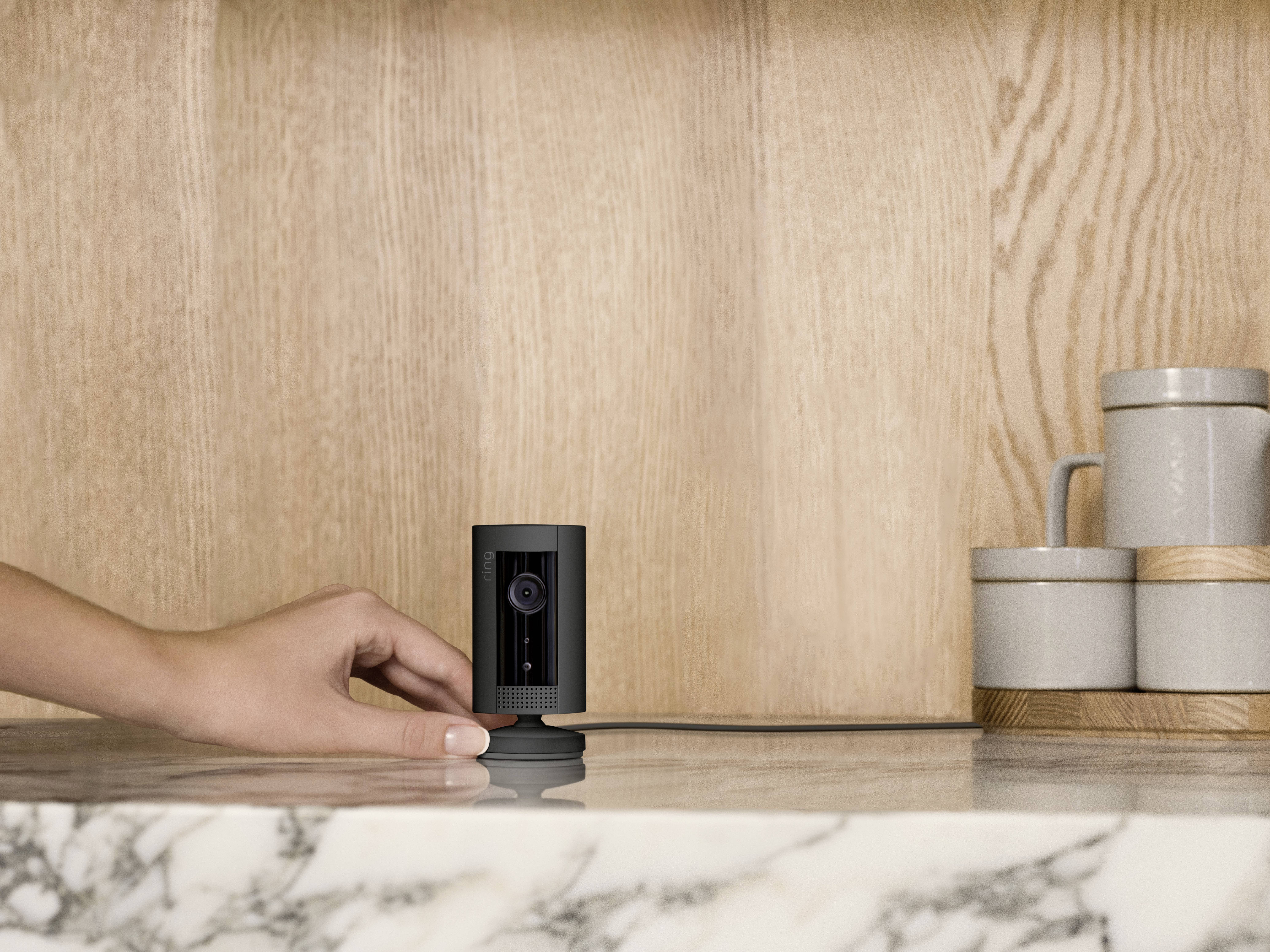 Ring Indoor Cam 8SN1S9-BEU0 WLAN IP Überwachungskamera 1920 x 1080 Pixel