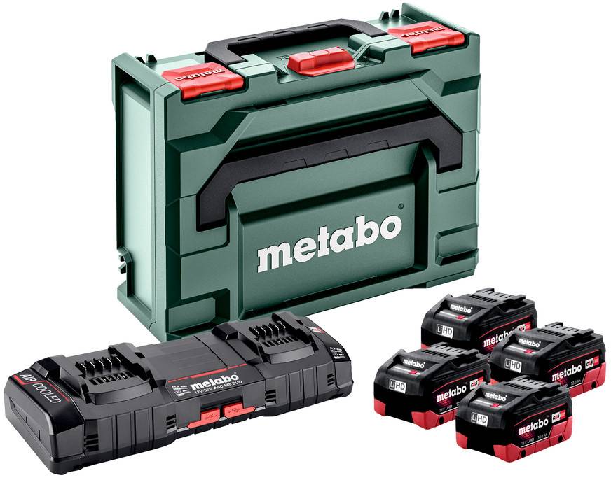 Metabo-Akkuladegerät-Set mit einem Doppelladegerät, einer Transporttasche und vier LiHD-Akkus auf weißem Hintergrund.