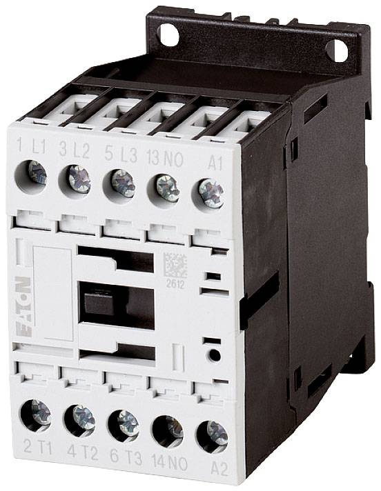 Ein Schütz mit mehreren Schraubanschlüssen für elektrische Verdrahtung. Modellbezeichnung und Anschlussklemmen gut sichtbar.
