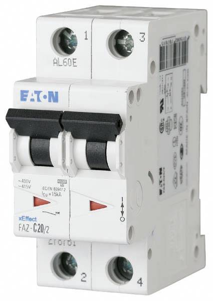 Leistungsschalter mit zwei Schaltern, Marke EATON, Modell 'FAZ-C20/2'. Verwendet zur Sicherung elektrischer Schaltkreise.