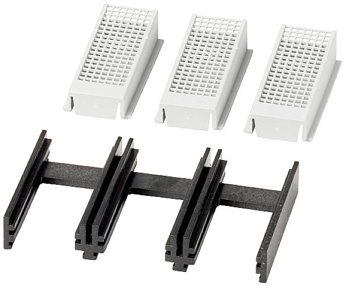 Weiße Bauteile mit Gitterstruktur und schwarze Halterungen auf weißem Hintergrund, vermutlich für technische Anwendungen.
