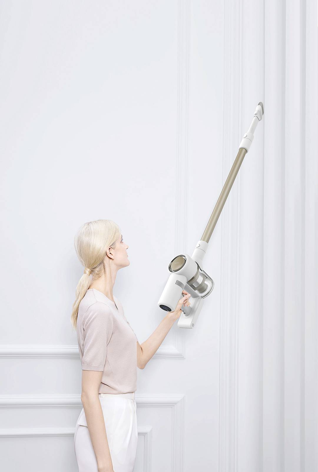 Dreame V10 Pro Akku-Handstaubsauger mit Display, Beutellos