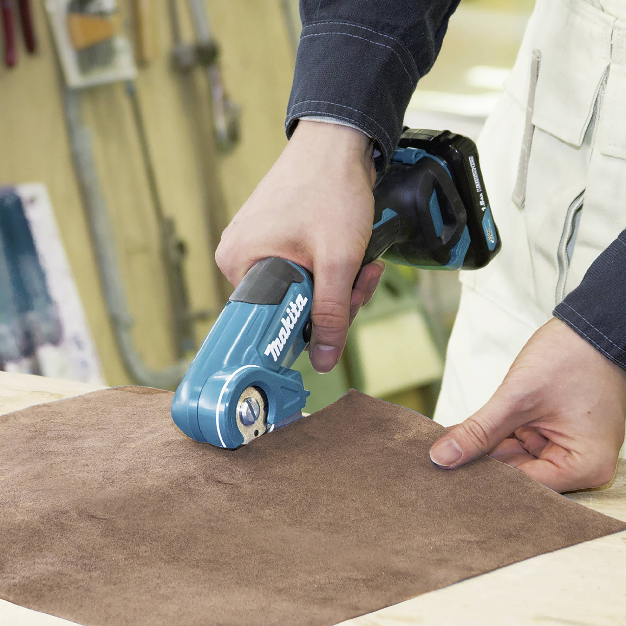 Makita Akku-Universalschere CP100DZ ohne Akku, ohne Ladegerät