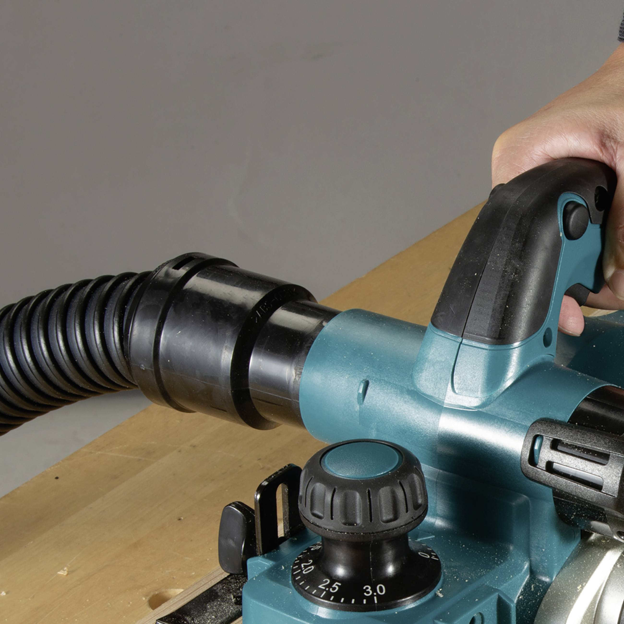 Makita Akku-Hobel ohne Akku Hobel-Breite: 82mm 18V Falztiefe (max.): 3mm