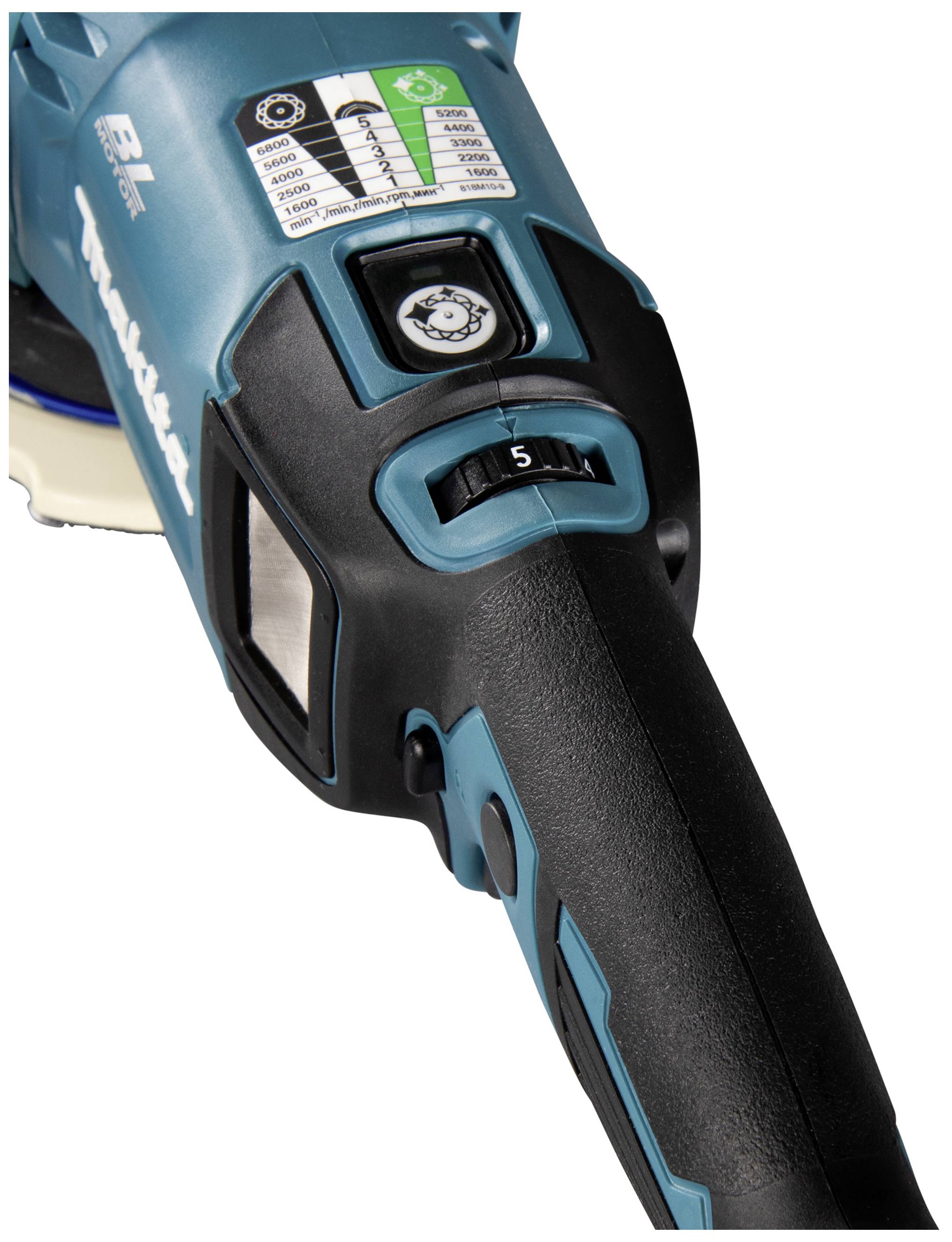 Ein blauer elektrischer Winkelschleifer, gezeigt aus der Nähe mit Fokus auf die Bedienelemente und Etiketten auf der Oberfläche.