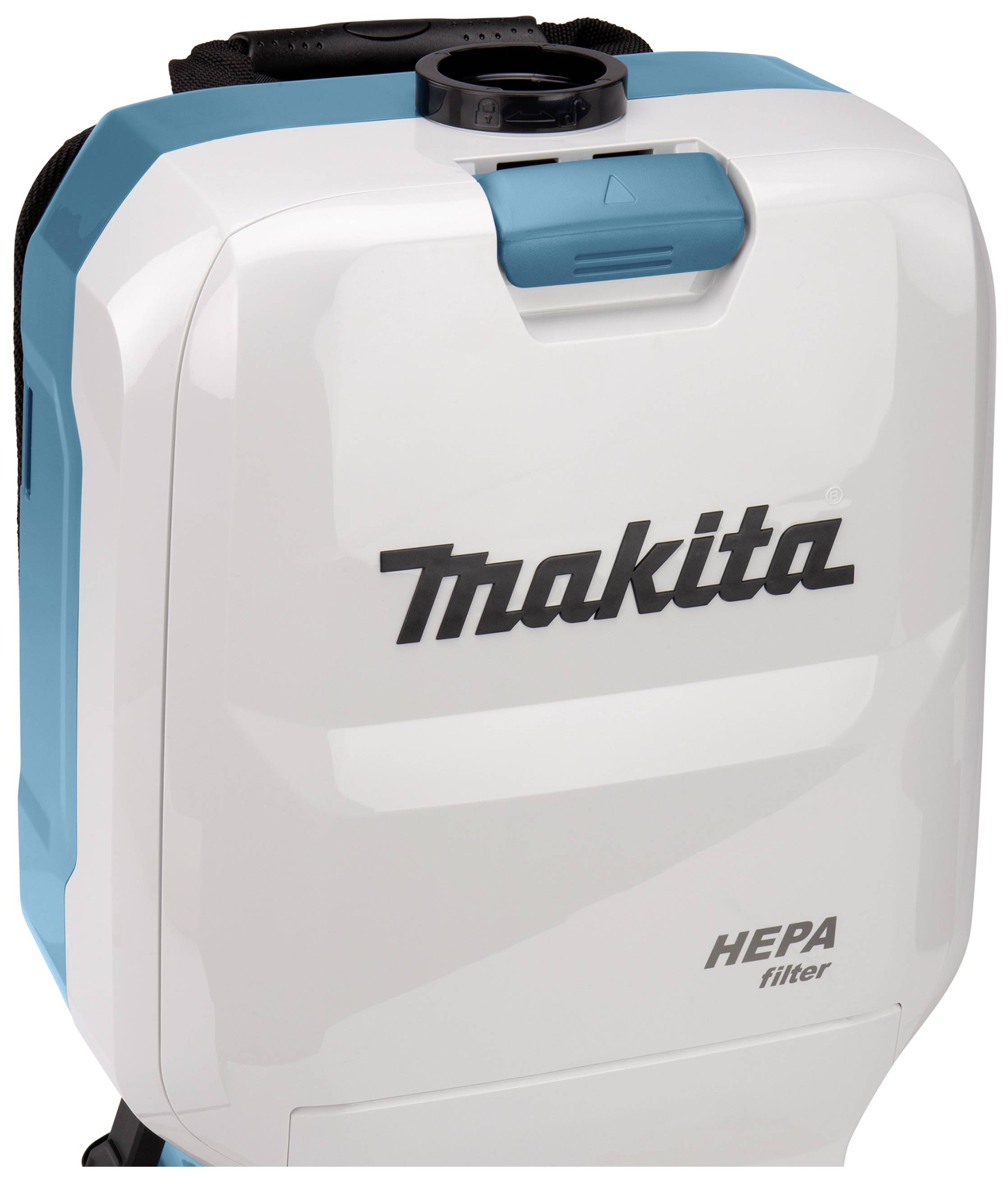 Ein tragbarer weiß-blauer Staubsauger mit 'Makita' Logo und HEPA-Filter, geeignet für effiziente Reinigung und Staubreduzierung.