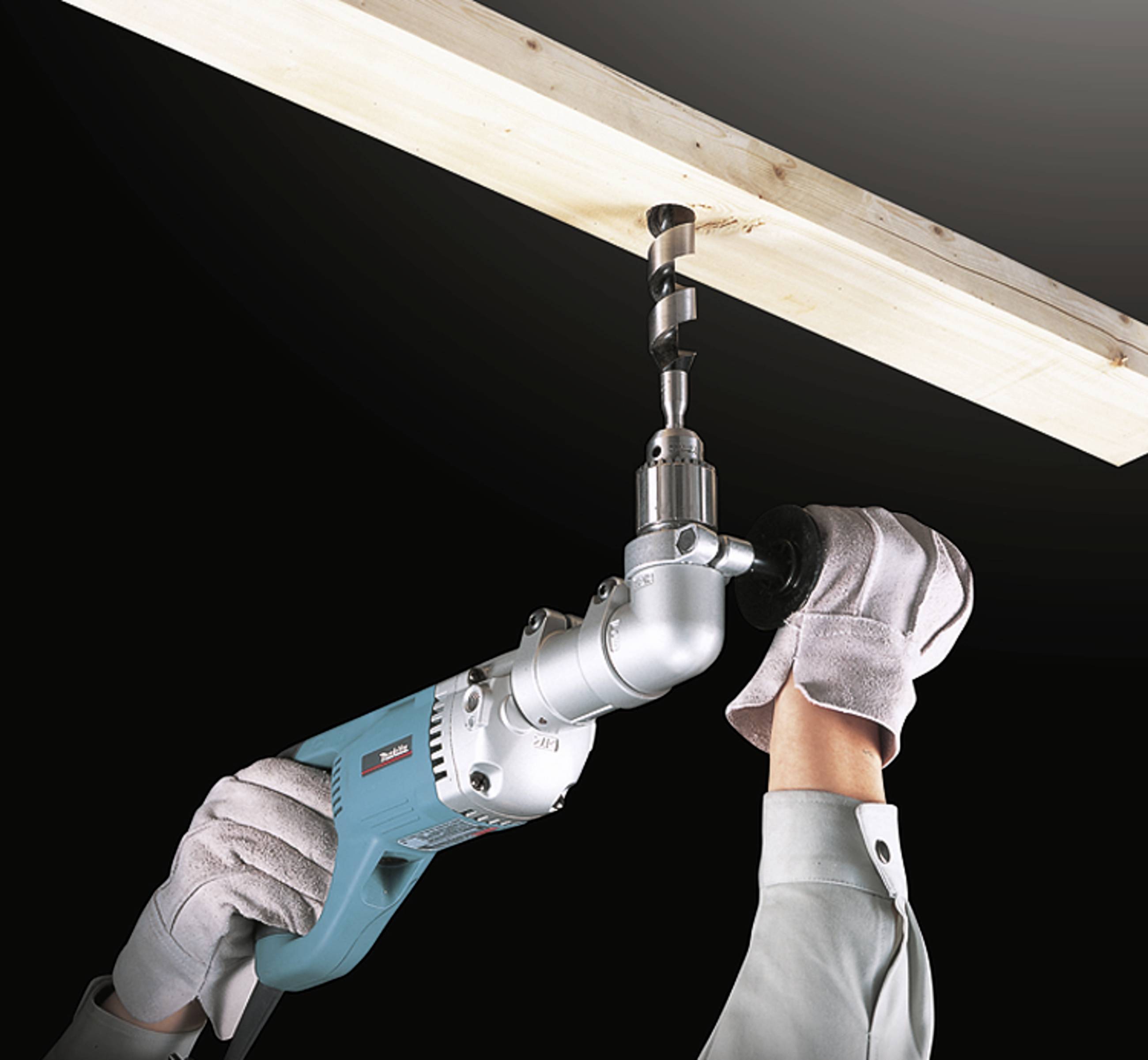 Makita -Winkelbohrmaschine 710W 230V