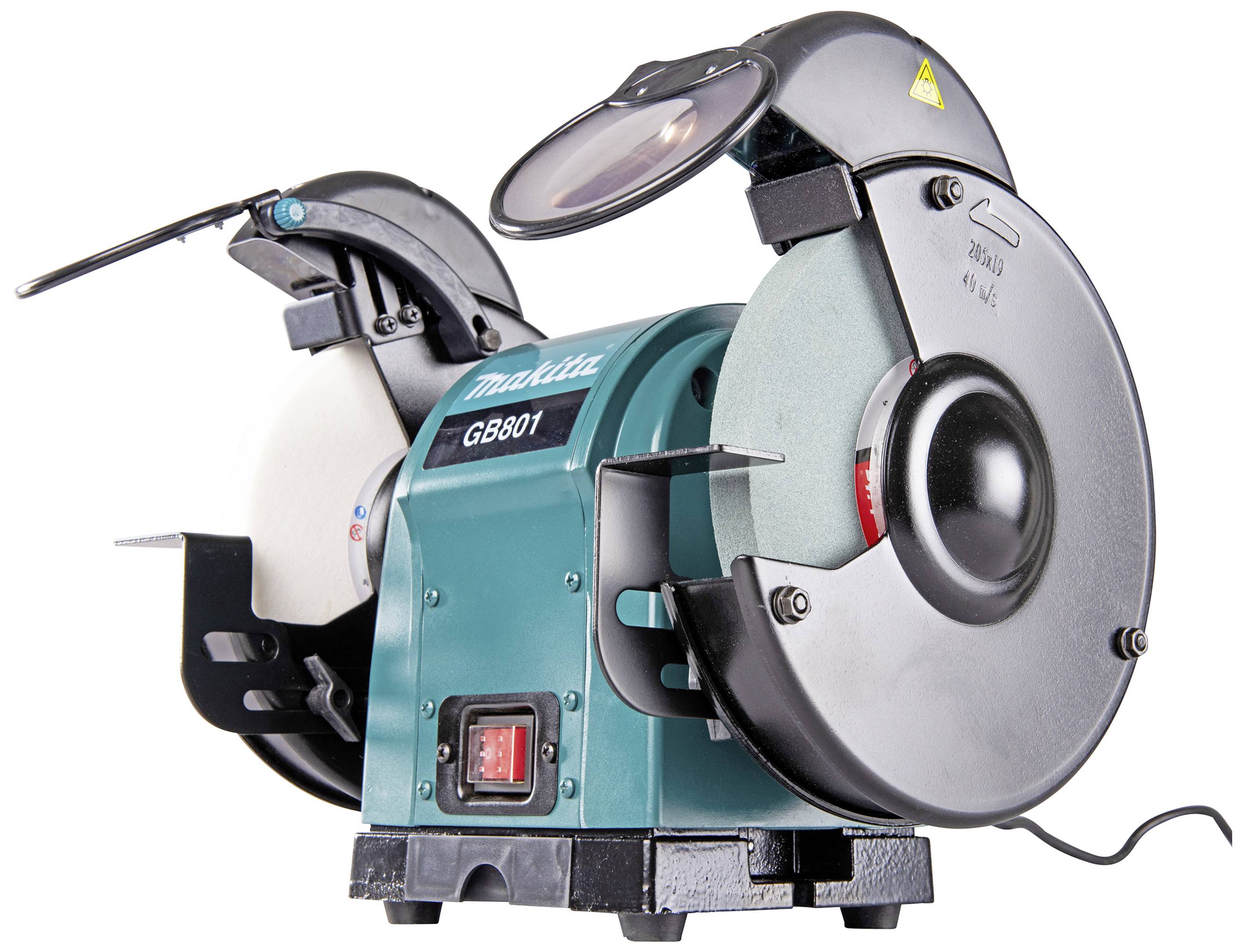 Ein zweirädriger Schleifbock von Makita, Modell GB801, mit grüner Abdeckung, Schutzscheiben und Stromkabel, zum Schärfen von Werkzeugen.
