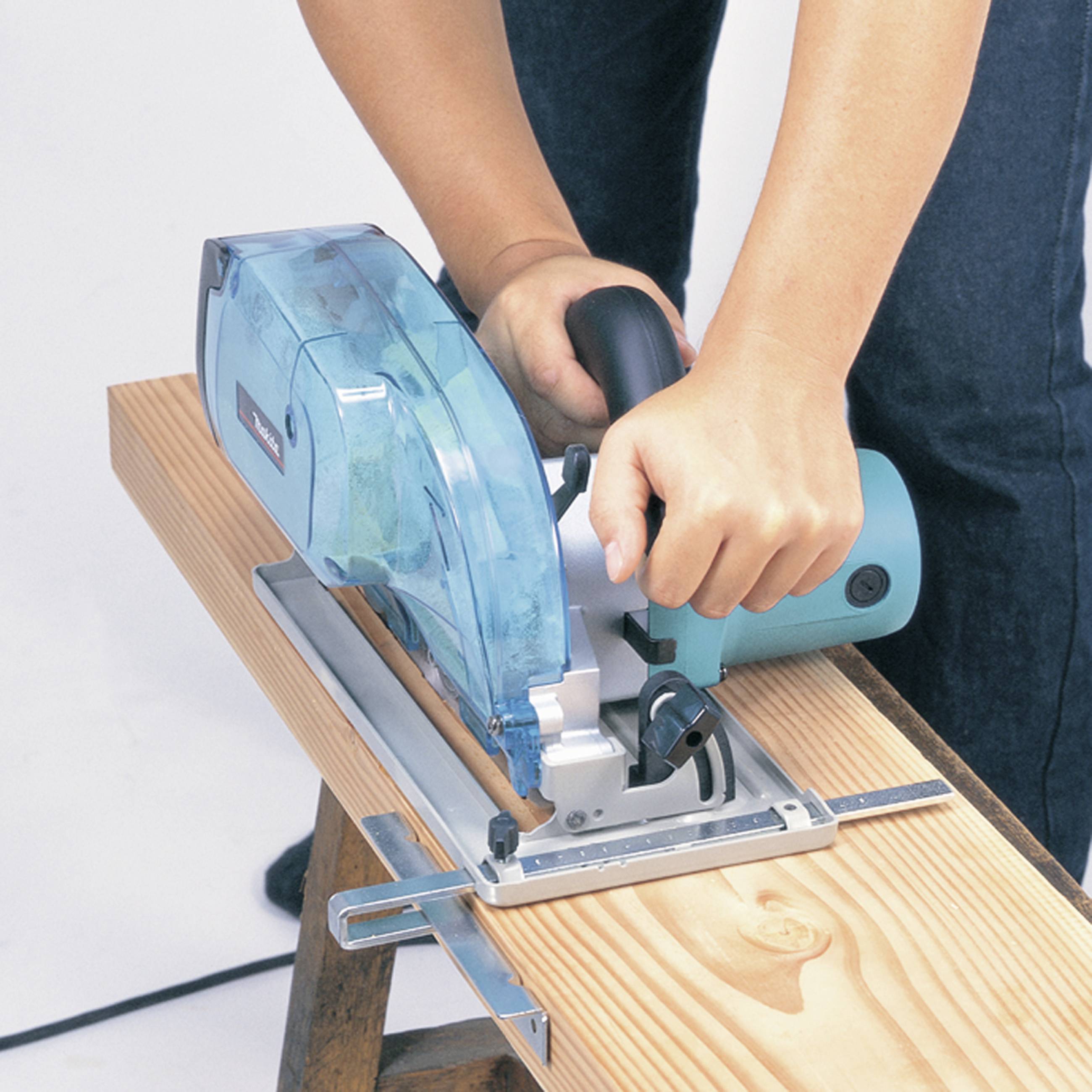 Makita Handkreissäge Schnitttiefe max. (90°) 66 mm 1400 W