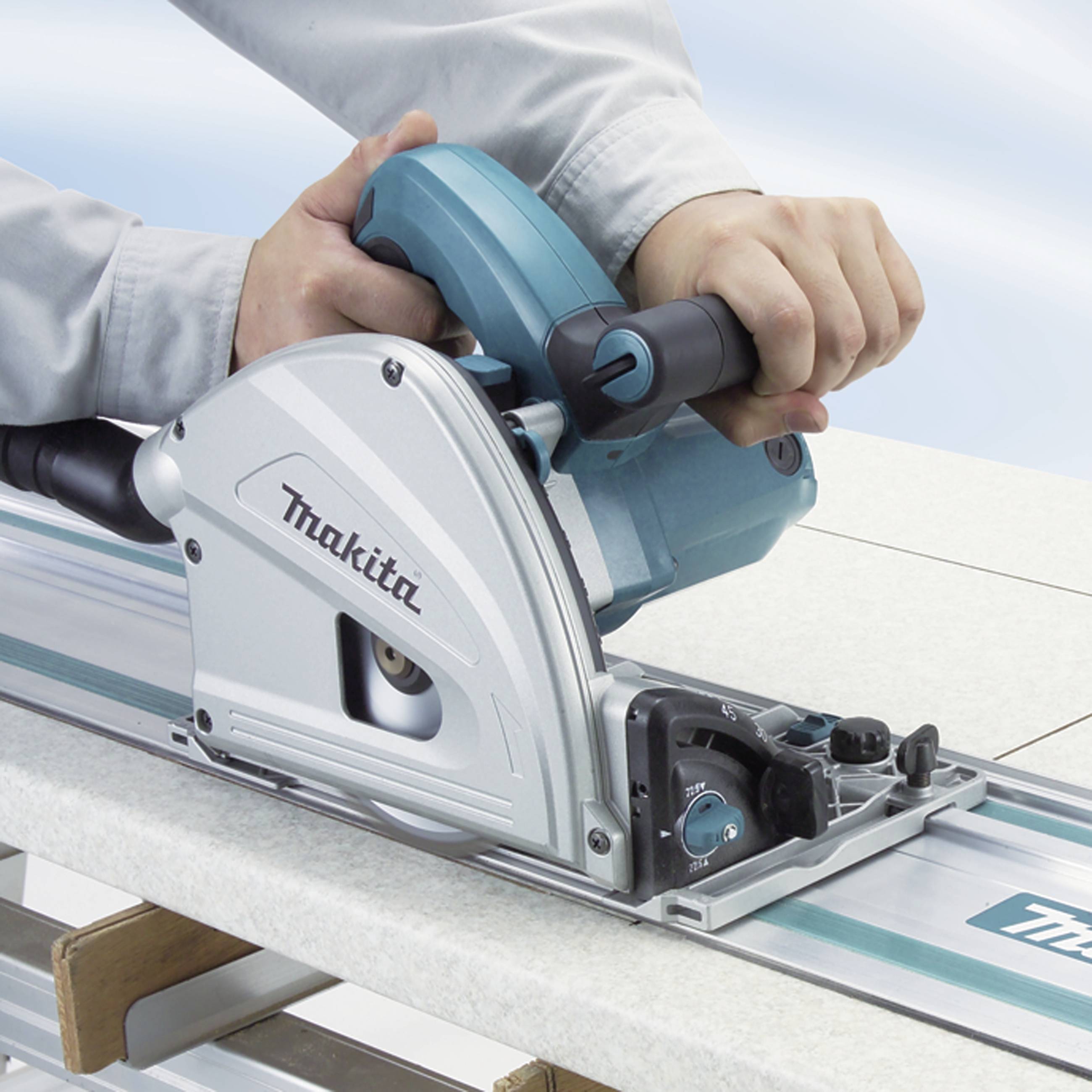 Makita Tauchsäge Schnitttiefe max. (90°) 56mm 1300W