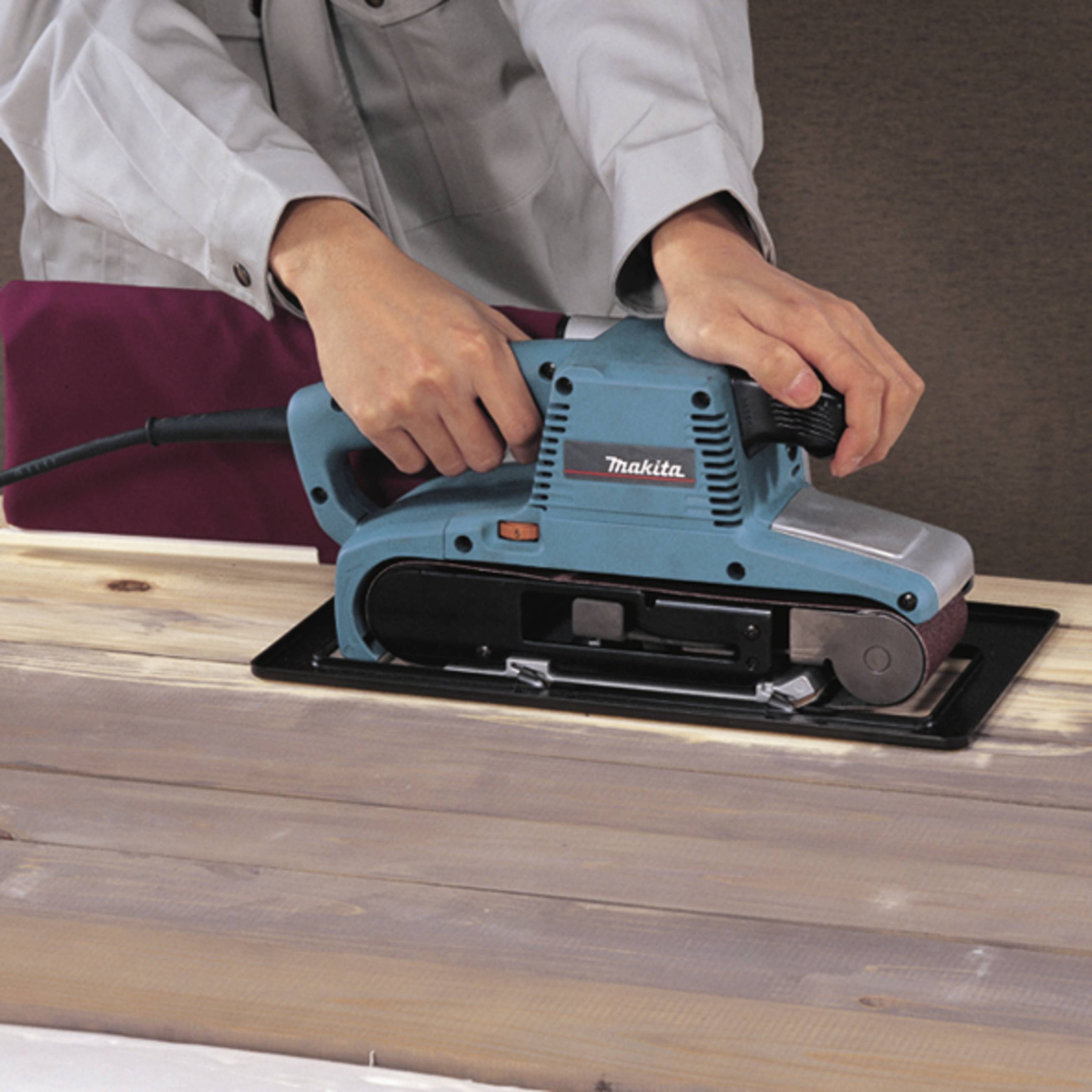 Makita 9920J Bandschleifer 1010 W Band-Breite 76 mm Band-Länge 610 mm