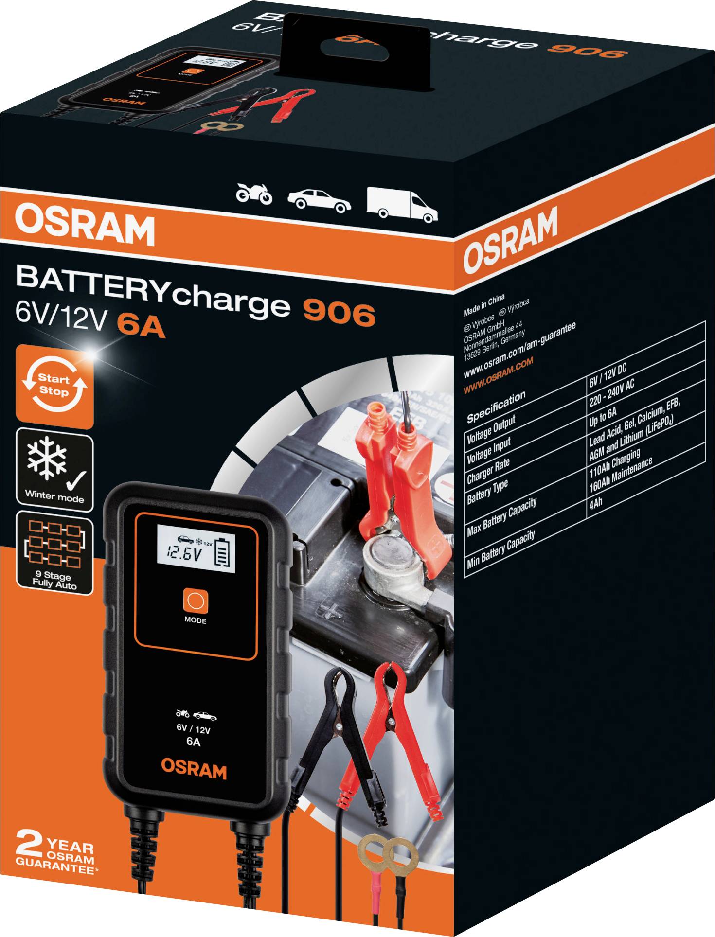Schwarzes Ladegerät von OSRAM für 6V/12V Batterien auf einer Verpackung mit Start-Stopp-Funktion, für Autos, Motorräder, Traktoren.