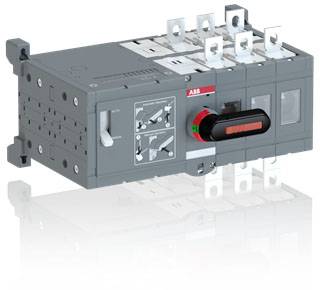 Ein dreipoliger Trennschalter von ABB mit rotem und grünem Hebel, der zum Abschalten großer elektrischer Lasten verwendet wird.