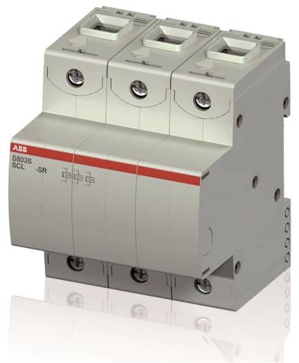 Dreipoliger Sicherungsautomat mit der Bezeichnung 'SB303 SCL -SR', geeignet für den Schutz von elektrischen Anlagen und Geräten.