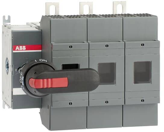 Ein grauer elektrischer Schalter mit einem roten Hebel, markiert mit 'ON' und 'OFF', vor einer weißen Hintergrund.