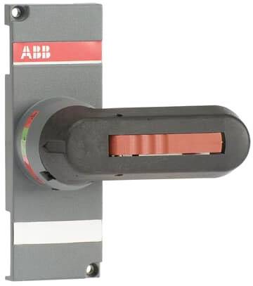 Ein schwarzer Schalter mit rotem Griff an einer grauen Wandhalterung, markiert mit 'ABB'.