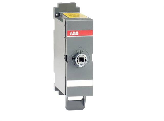 Ein grauer, rechteckiger elektrischer Schalter mit einem Drehknopf in der Mitte und einem roten 'ABB'-Logo oben links.