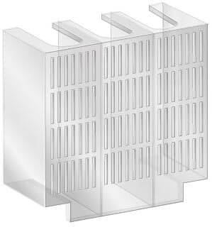 Transparenter, stehender Zeitschriftenhalter mit drei separaten Fächern, die durch Gittereinsätze unterteilt sind.