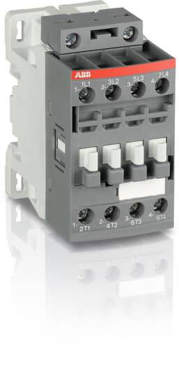 Grau-weißer Elektroschütz mit roten Markenlogo oben. Zahlreiche Klemmen für elektrische Verbindungen sichtbar.