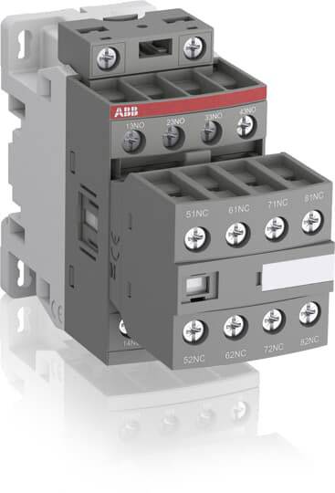 Graues ABB-Schütz mit Beschriftung der Anschlüsse und rotem Logo, montiert zur Steuerung elektrischer Schaltungen.