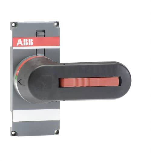 Ein schwarzer ABB-Schalter montiert an einer grauen Fläche. Der Hebel zeigt nach rechts und ist in der 'Aus'-Position.