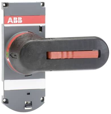 Ein schwarzer Hebel mit rotem Einsatz an einem Schaltergehäuse von ABB, wahrscheinlich ein industrieller Hauptschalter.