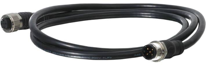 Ein schwarzes Kabel mit zylindrischen Metallsteckern an beiden Enden, geeignet für industrielle elektronische Verbindungen.