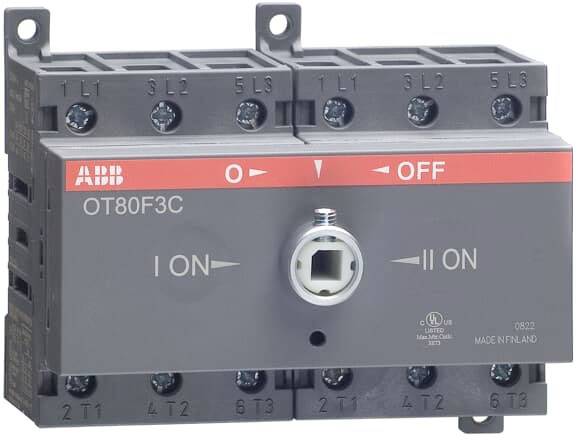 Elektrischer Schalter von ABB, Modell OT80F3C, in Position OFF. Graues Gehäuse mit rotem Streifen und markierten Anschlussklemmen.