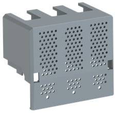 Grau lackiertes Metallgitter mit rechteckigen Löchern, entworfen für industrielle Gehäuse zur Belüftung und Schutz vor Fremdkörpern.