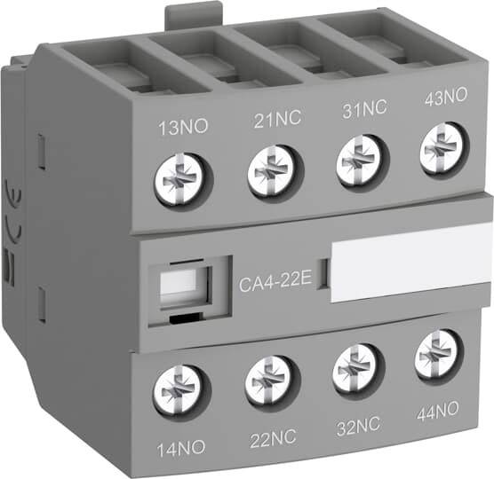 Ein grauer elektrischer Schalterblock mit mehreren beschrifteten Anschlüssen: 13NO, 21NC, 31NC, 43NO, 14NO, 22NC, 32NC, 44NO.