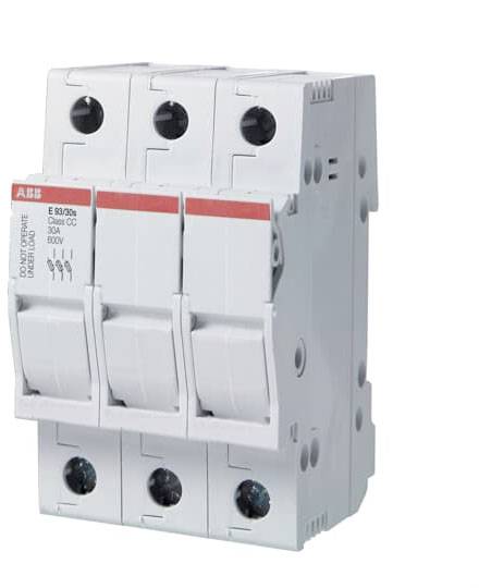 Ein dreipoliger Schutzschalter in Weiß, geeignet für elektrische Installationen, mit spezifischen Strom- und Spannungsangaben.