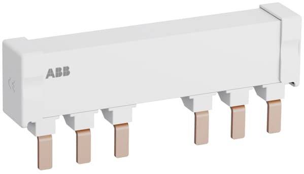 Ein weißer Sammelschienenverteiler von ABB mit fünf Kupferverbindungen, verwendet zur elektrischen Verteilung in Schaltschränken.