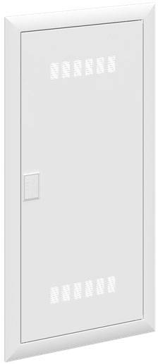 Weiße Wandklappe mit Belüftungsschlitzen und Griff, geeignet für Zugang oder Wartung von Hausinstallationen.