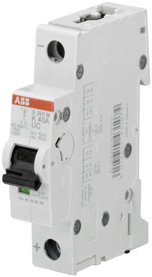 Einpoliger Leitungsschutzschalter der Marke ABB, Typ S 201 M K40A UC, zur Überlast- und Kurzschlusssicherung in elektrischen Stromkreisen.